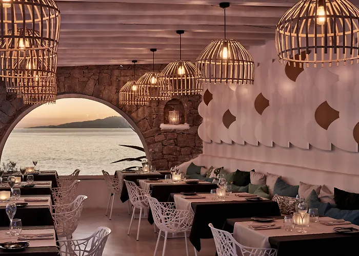 Kouros & Hotel Mykonos Town