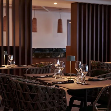 أجنحة وفندق كوروس 5* Mykonos Town
