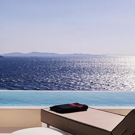 Kouros & Hotel