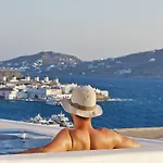Kouros & Hotel
