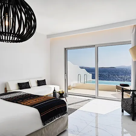 호텔 코우로스 호텔&스위트