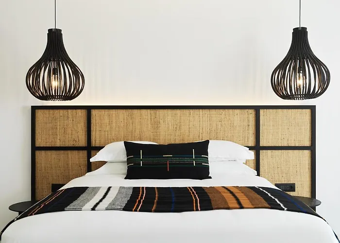 Kouros & 5* Mykonos Town