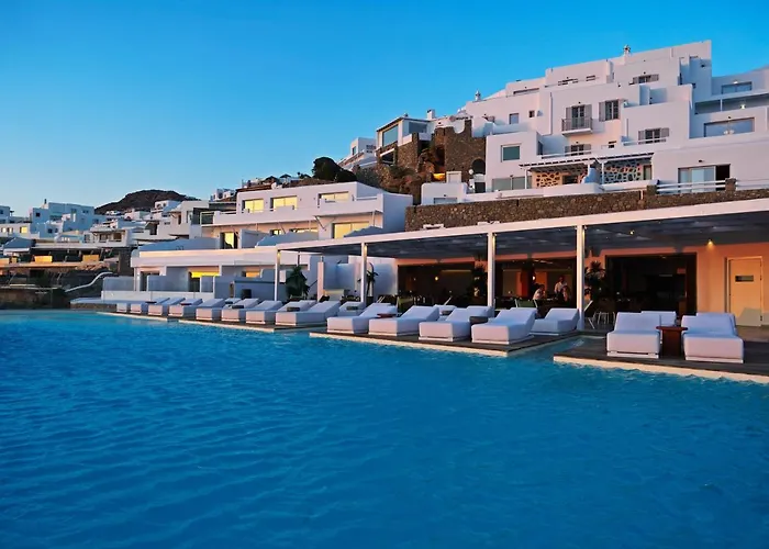 Kouros & 5* Mykonos Town