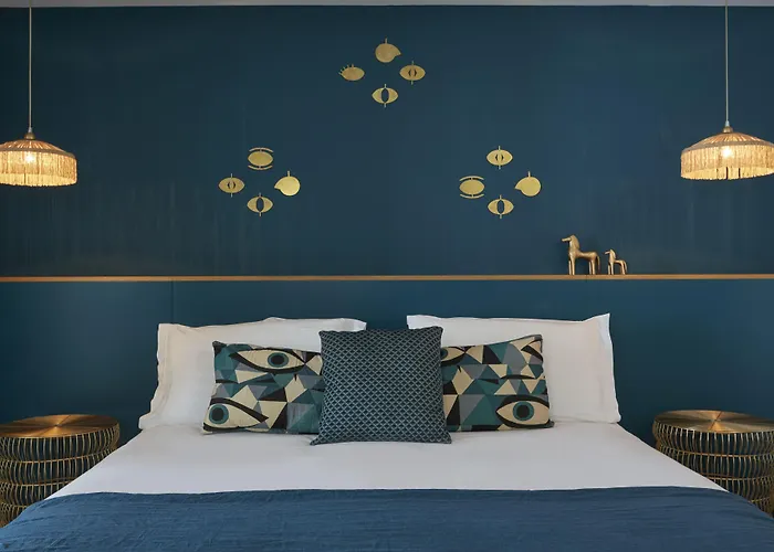 Kouros & Hotell Mykonos Town