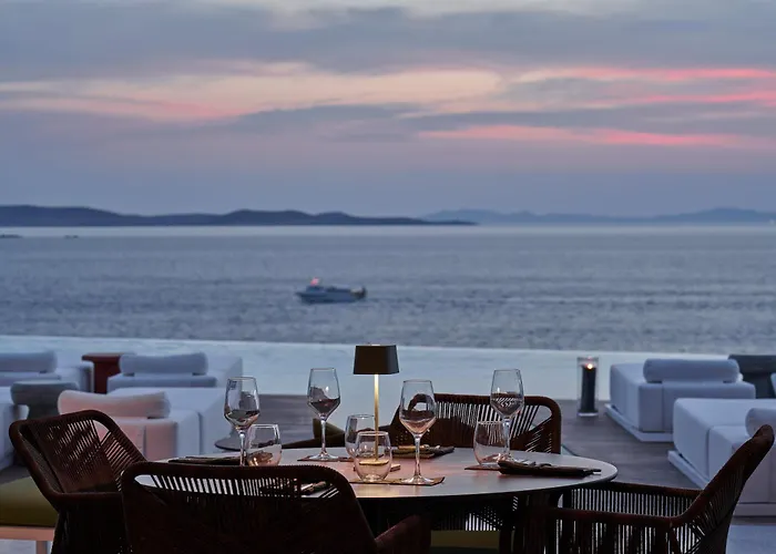 Kouros & Hotell Mykonos Town